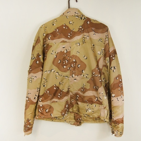 Men's Camouflage Jacket - Picture 4 of 7